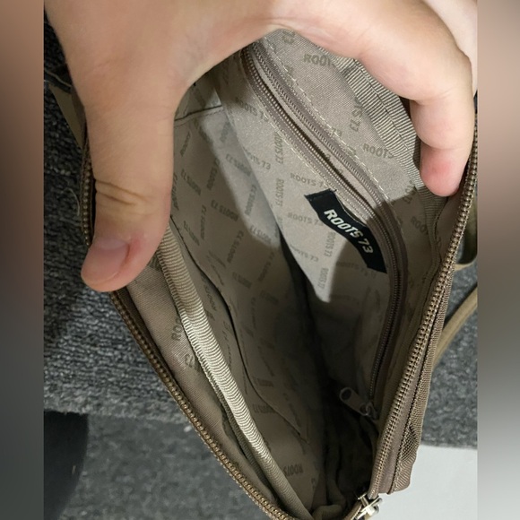 ⭐️5/20$ ⭐️ Roots 73 bag - Picture 3 of 4